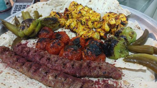 عکس کافه رستوران بچه محل