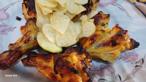 عکس کافه رستوران بچه محل