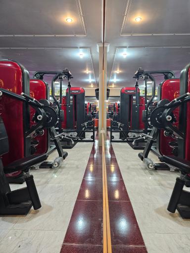 عکس باشگاه بدنسازی آبادیس