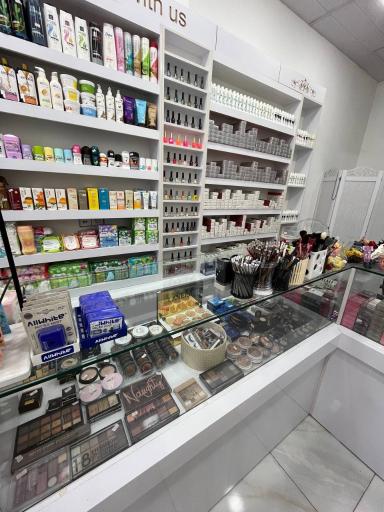 فروشگاه لوازم آرایشی بهداشتی اکلیل