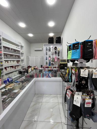 فروشگاه لوازم آرایشی بهداشتی اکلیل