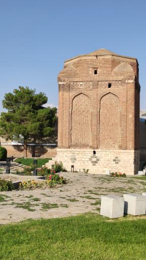 عکس گنبد سرخ