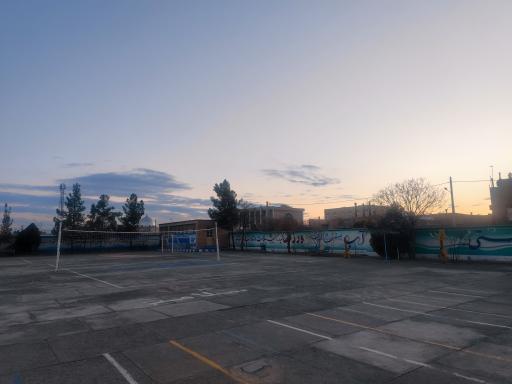 عکس دبیرستان کار و دانش فدک 