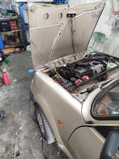 عکس تعمیرگاه خودرو سعید