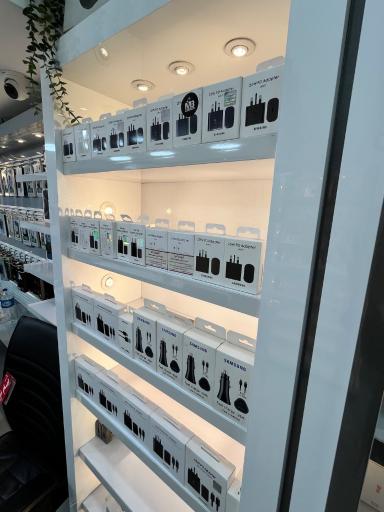 عکس فروشگاه بردیا‌ موبایل