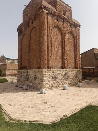 عکس گنبد سرخ