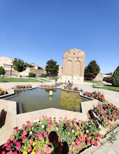 عکس گنبد سرخ