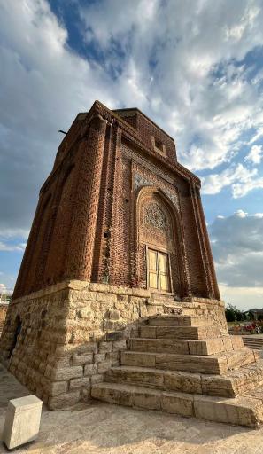 عکس گنبد سرخ