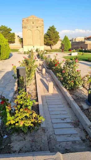 عکس گنبد سرخ