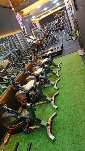 عکس باشگاه وی آی پی میثم