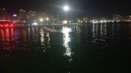 عکس جزیره دریاچه چیتگر