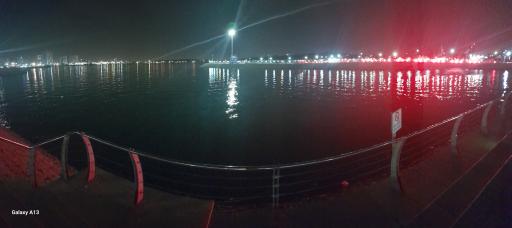 عکس جزیره دریاچه چیتگر