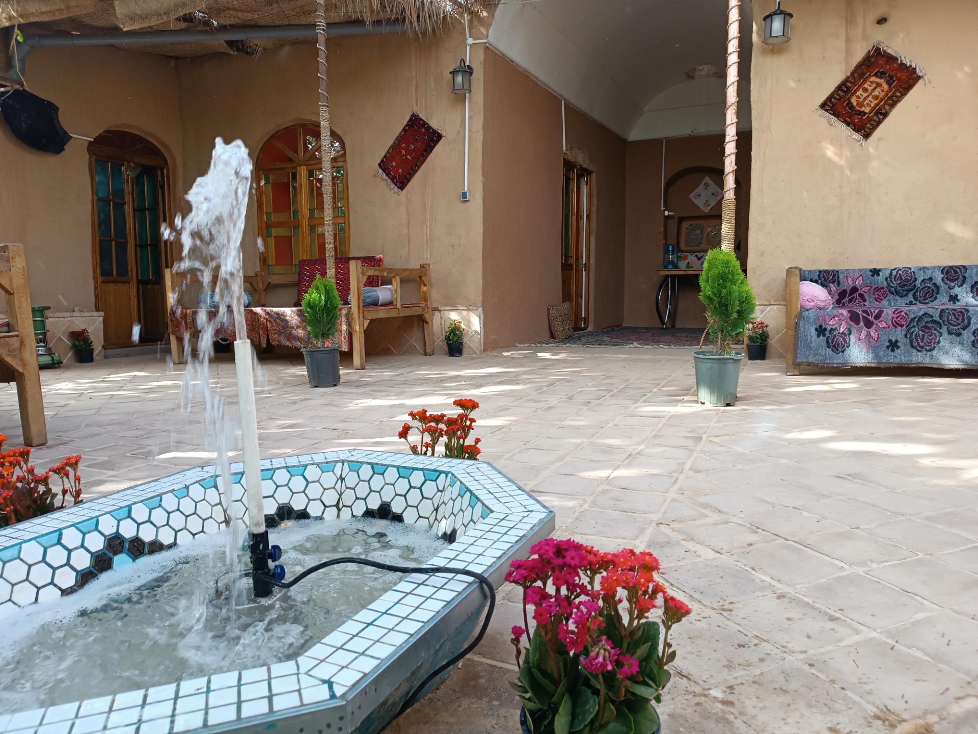 عکس باغسرای ایلیا