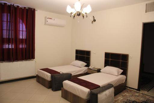 عکس هتل آقا باباخان