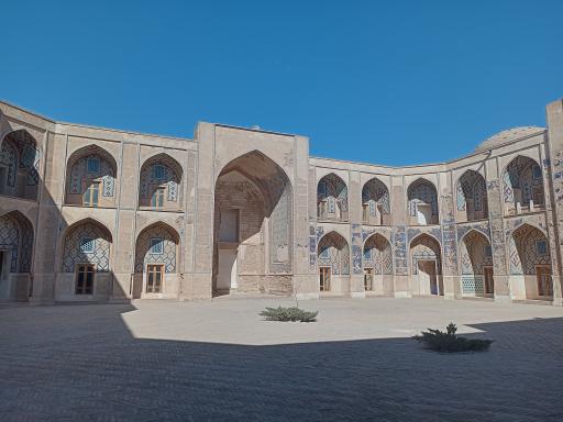 عکس مدرسه غیاثیه خرگرد