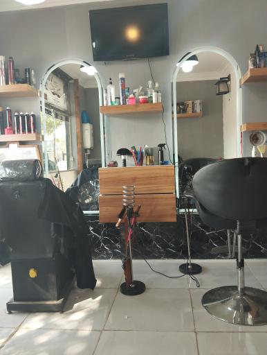 عکس آرایشگاه مردانه نیوفیس