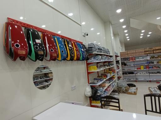 عکس لوازم یدکی و تعمیرات موتورسیکلت جعفری