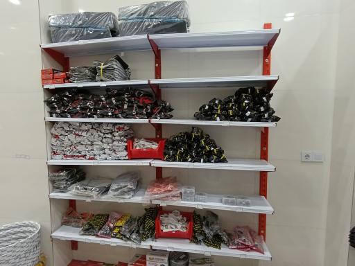 عکس لوازم یدکی و تعمیرات موتورسیکلت جعفری