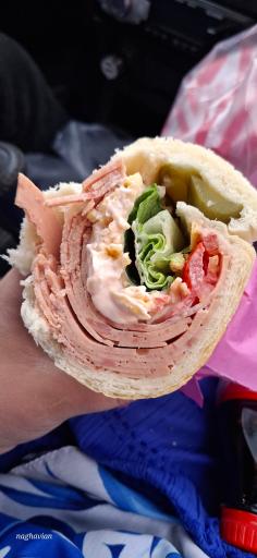 عکس ساندویچ سرد صورتی