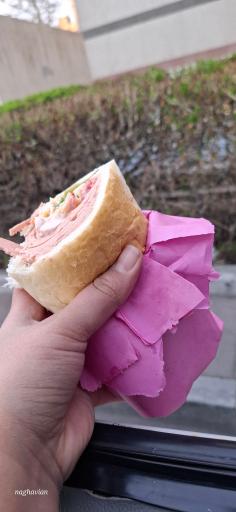 عکس ساندویچ سرد صورتی