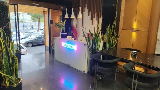 عکس کافه و رستوران لیزدا