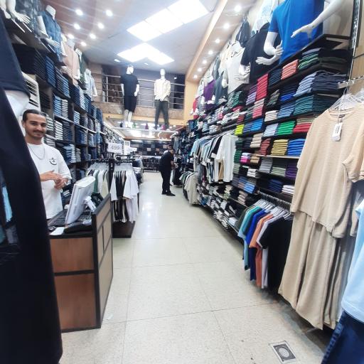 عکس مرکز فروشگاه پوشاک GOL