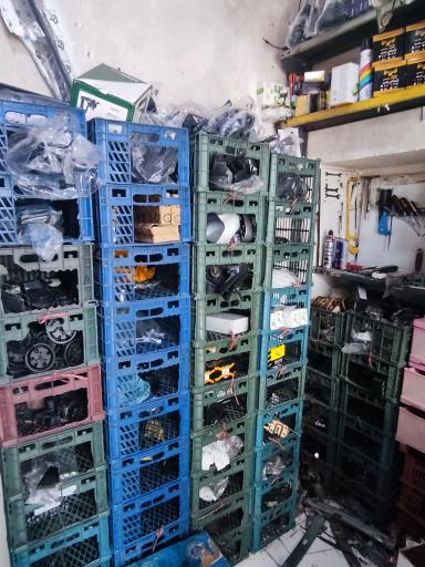 عکس خدمات شیشه قفل و بالابر مشروطه