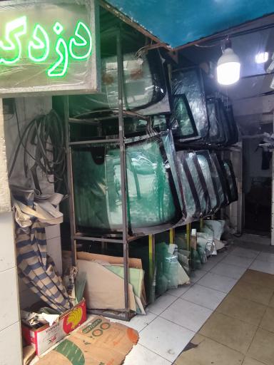 عکس خدمات شیشه قفل و بالابر مشروطه