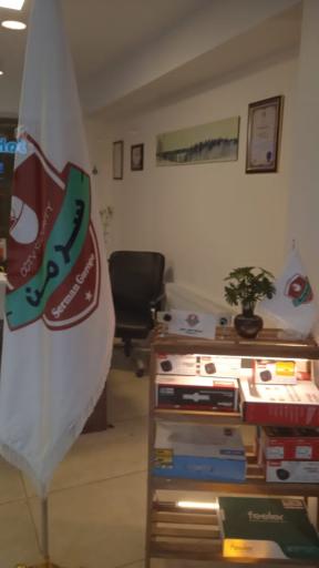 عکس  دوربین مداربسته سر من