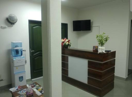 عکس دکتر مهرزاد عمویی (متخصص داخلی)