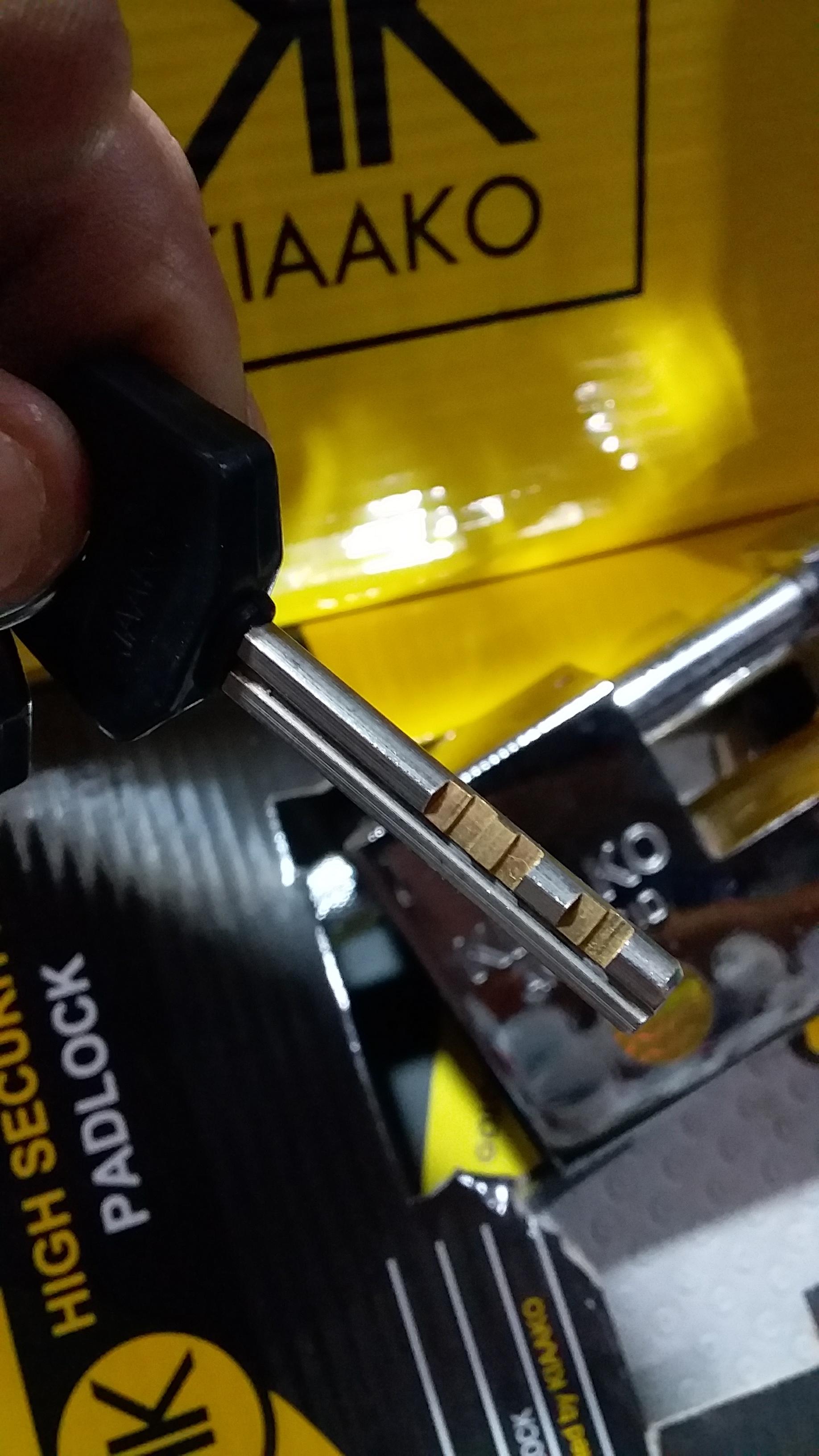 عکس فروشگاه رنگ و ابزار یراق مهدی