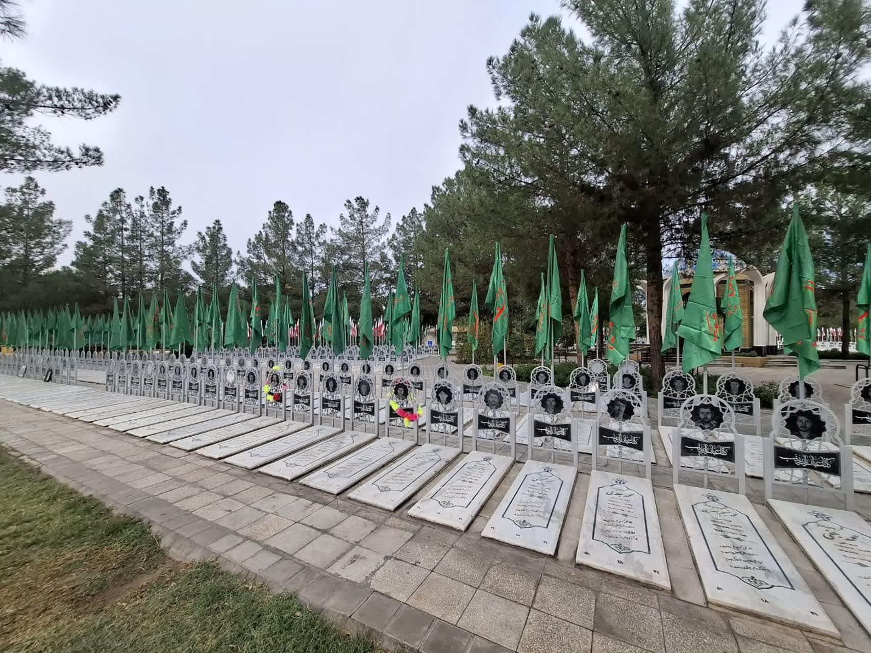 عکس مزار شهدای مدافع حرم