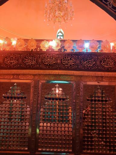 عکس امامزاده آقا علی اکبر پلایین