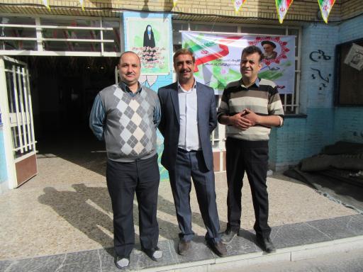 عکس دبیرستان پسرانه آزادگان 