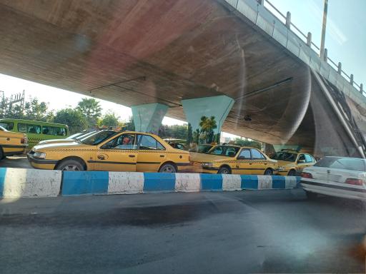 عکس ایستگاه تاکسی درون شهری