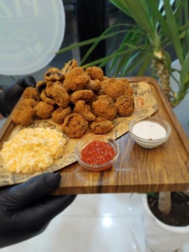 عکس پیتزا ساندویچی هات