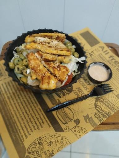 عکس پیتزا ساندویچی هات