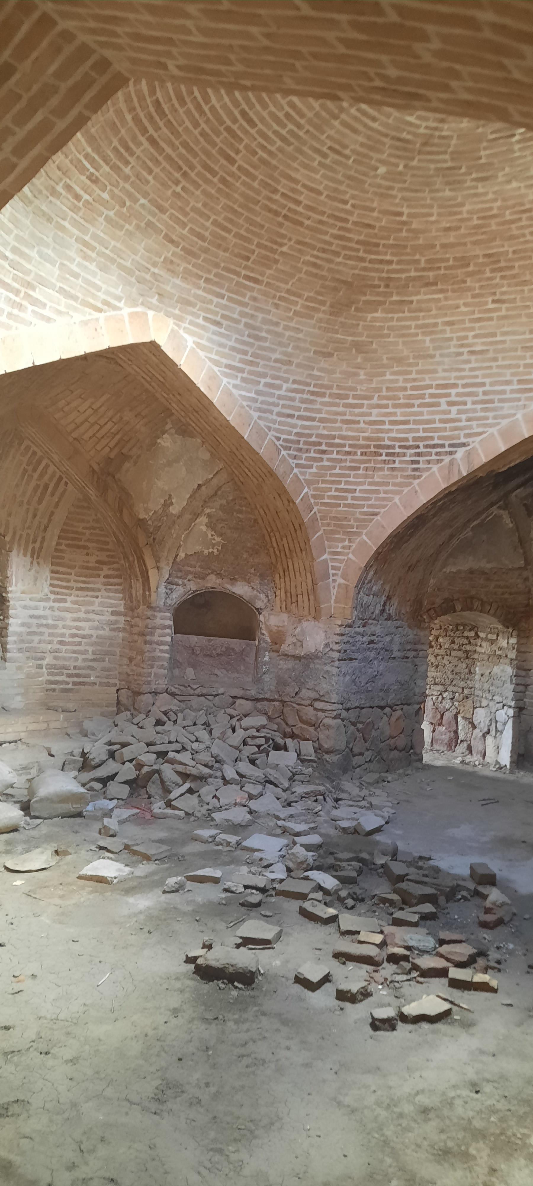عکس حمام تاریخی روستای خویین