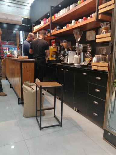 عکس کافه ریرا