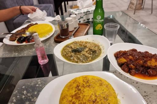 عکس رستوران یملی 