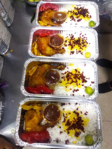 عکس تهیه غذای کایان