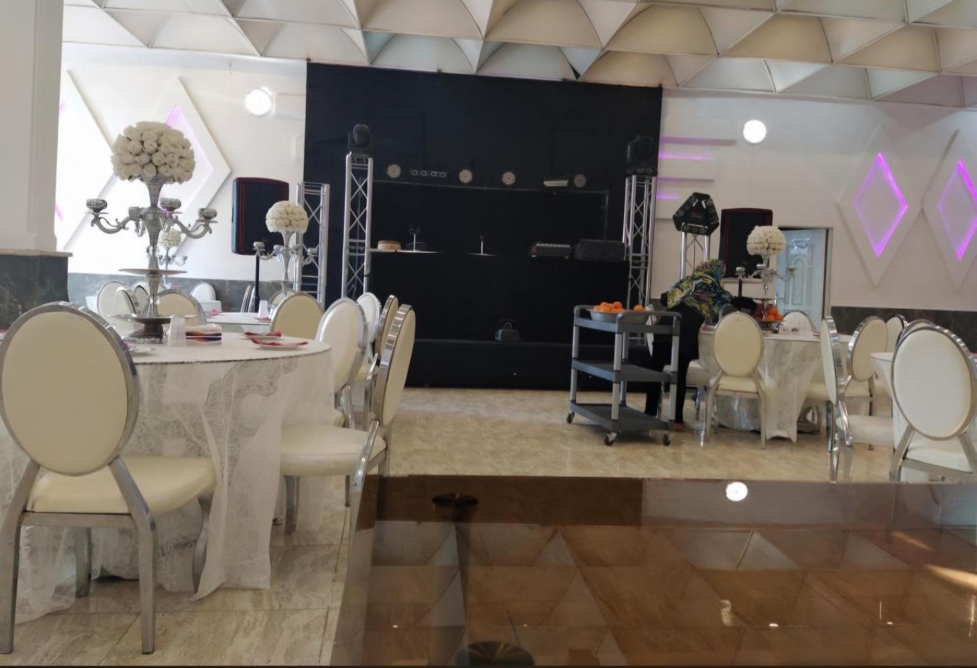 عکس باغ تالار امید