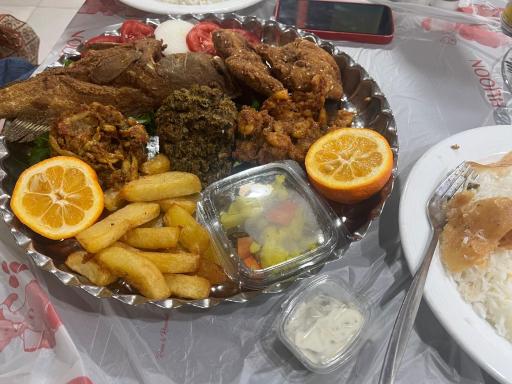 مجموعه سنتی رستوران بادیل