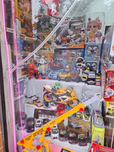 اسباب بازی فروشی سالار