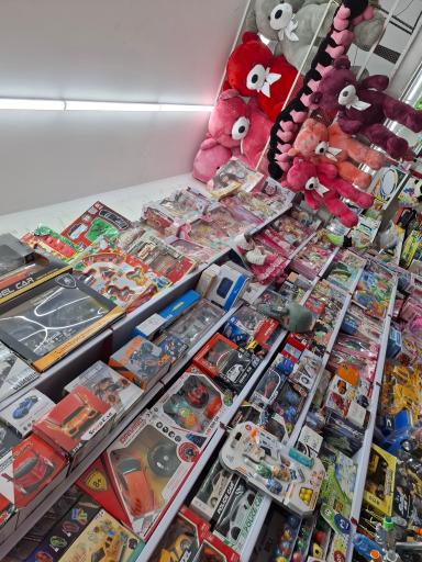 عکس اسباب بازی فروشی سالار