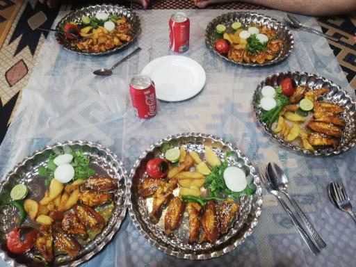 عکس رستوران بادیل