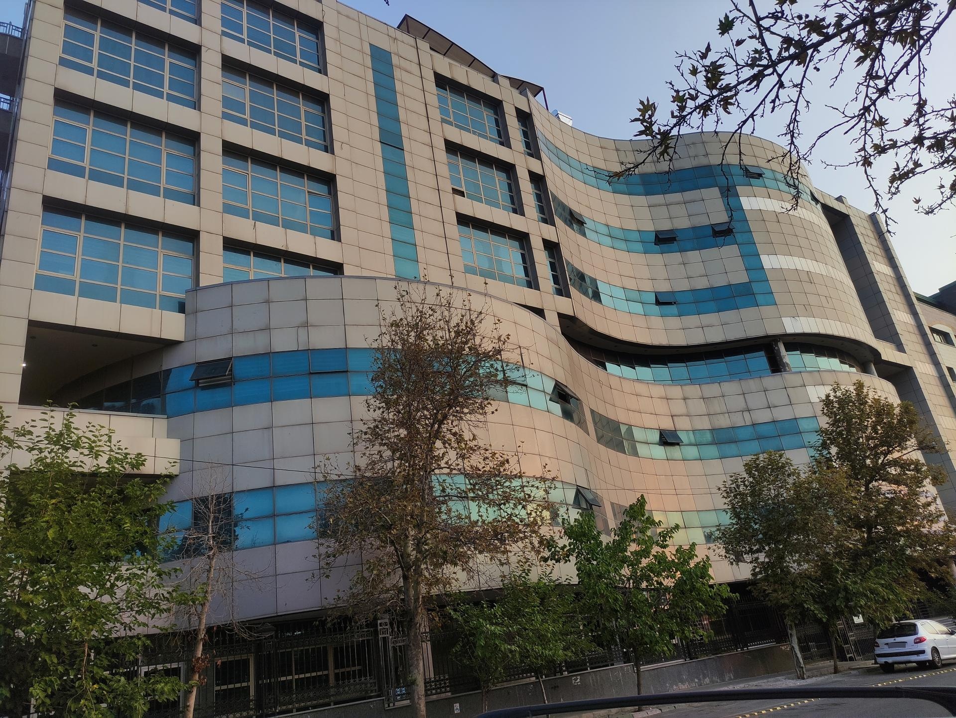 عکس پژوهشکده گوارش و کبد