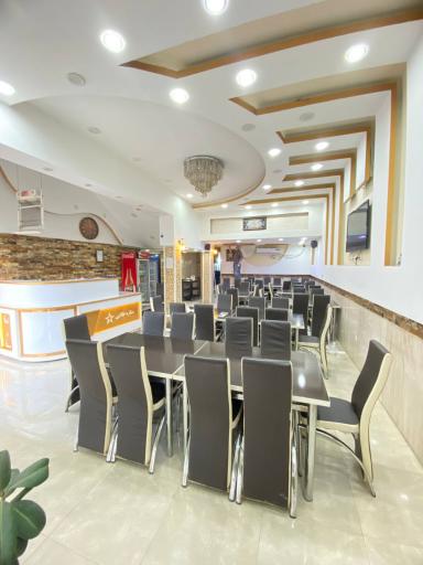 عکس رستوران ستاره طلایی