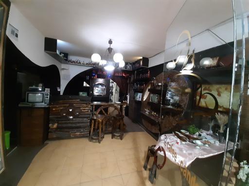 عکس کافی شاپ و بیلیارد کندو