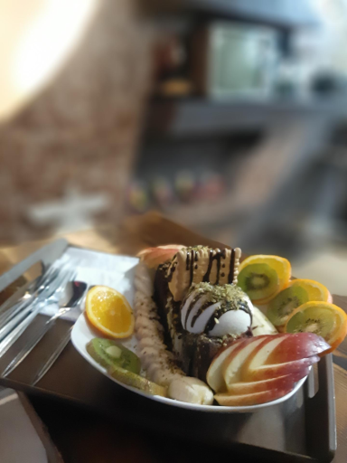 عکس کافی شاپ و بیلیارد کندو